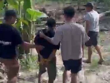 Pria insial RS (42) ditangkap polisi diduga melakukan tindak pidana penganiayaan menggunakan busur di Wawotobi Konawe. Foto: Istimewa