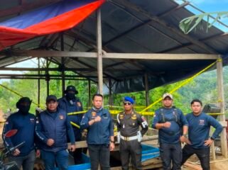 Tim gabungan TNI-Polri dan Pemda Bombana melakukan serangkaian kegiatan penegakan hukum di bidang pertambangan dan kehutanan di Desa Wumbubangka, Kecamatan Rarowatu Utara, Kabupaten Bombana. Foto: Istimewa
