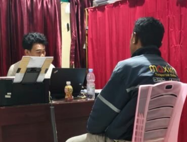 Seorang driver ojek online (ojol), inisial LM (43) saat melapor di Polresta Kendari. Foto: Istimewa