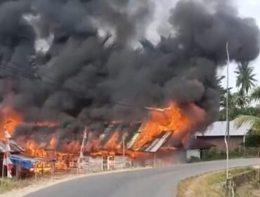 Rumah milik karyawan tambang, Ewinto di Desa Eewa Konsel ludes terbakar. Foto: Istimewa