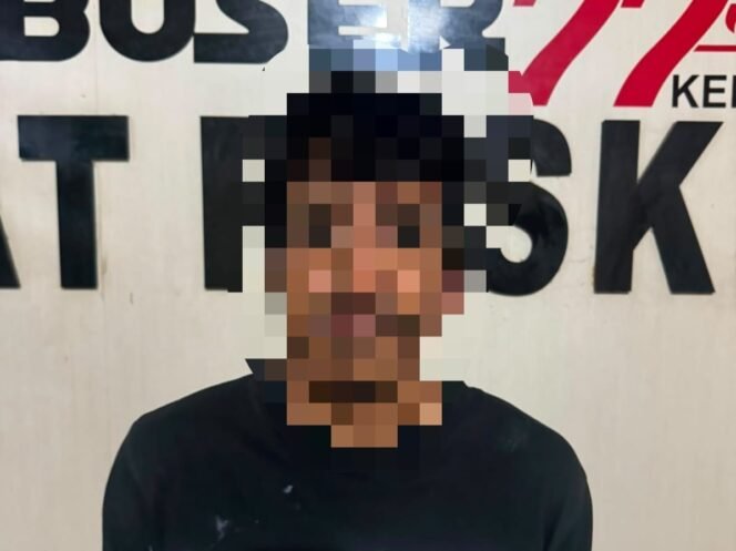 
 Pria isnial YU (29) ditangkap polisi setelah diduga curi sejumlah Handphone di Kendari. Foto: Istimewa
