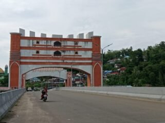 Dua tahun proses hukum dugaan korupsi pembangunan ornamen gerbang Kendari-Toronipa mandek di tahap penyelidikan. Foto: Penafaktual.com