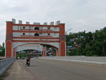 Dua tahun proses hukum dugaan korupsi pembangunan ornamen gerbang Kendari-Toronipa mandek di tahap penyelidikan. Foto: Penafaktual.com