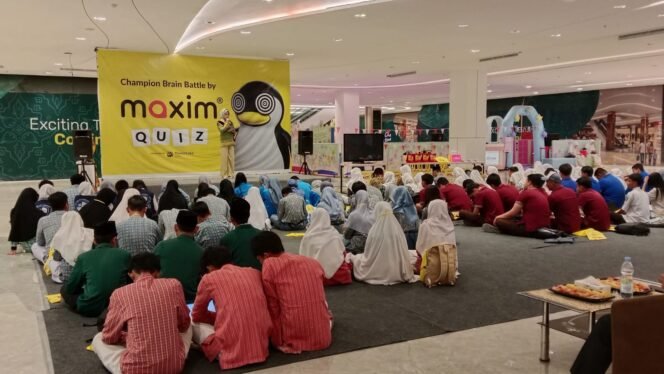 
 Perusahaan transportasi online Maxim menggelar kompetisi bahasa Inggris di Kota Kendari yang dihadiri ratusan pelajar tingkat SMA se- Sultra. Foto: Penafaktual.com