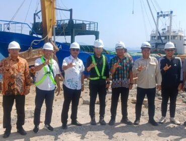 Polda Sulawesi Tenggara dan Kejaksaan Tinggi Sultra mengawal pelaksanaan proyek rehabilitasi fasilitas Pelabuhan Kolaka senilai Rp64,13 miliar milik Kementerian Perhubungan
