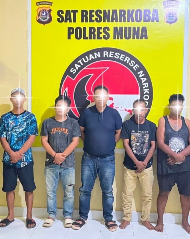 
 Lima pengedar sabu di Katobu diciduk Polres Muna. Foto: Istimewa