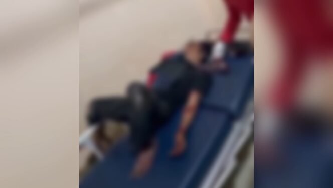 
 Seorang petani di Kabupaten Konawe Selatan bernama Harianto Makati (32) mengalami luka parah setelah dibacok pakai parang. Foto: Istimewa