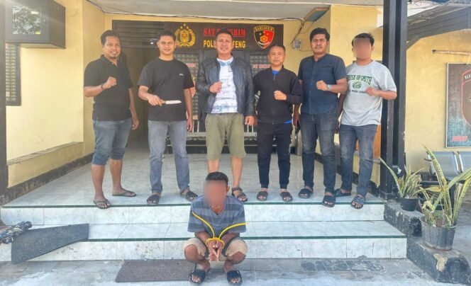 
 Sat Reskrim Polres Buton Tengah (Buteng) mengamankan seorang ayah inisial UHS (45) yang di diduga menganiaya anak kandung hingga tewas. Foto: Istimewa
