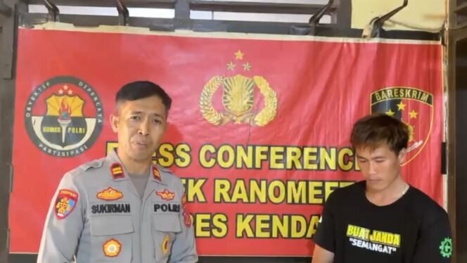 
 Kapolsek Ranometo, Iptu Sukirman (kiri) saat memberkan keterangan pers terkait video viral live Tik Tok Imran Al Mura (kanan) mengaku sebagai anggota Polri. Foto: Istimewa