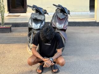 Pria inisial IS (25) ditangkap polisi setelah diduga dua kali melakukan tindak pidana curanmor di wilayah Kecamatan Unaaha, Kabupaten Konawe. Foto: Istimewa