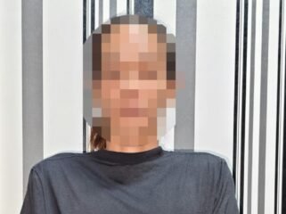 Pria inisial S (46) ditangkap polisi diduga jadi pengedar narkotika jenis sabu di Kolaka Utara. Foto: Istimewa