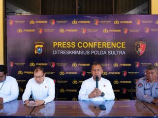 Kasubdit IV Tipidter Ditreskrimsus Polda Sultra, AKBP Herie Pramono (kedua dari kakan). Foto: Istimewa