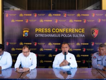 Kasubdit IV Tipidter Ditreskrimsus Polda Sultra, AKBP Herie Pramono (kedua dari kakan). Foto: Istimewa