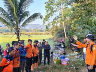 Tim SAR dikerahkan untuk melakukan operasi pencarian terhadap korban yang hilang di hutan Anggoro Konawe. Foto: Istimewa