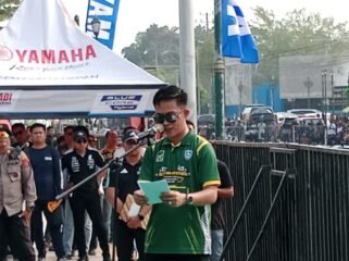Bupati Konawe Utara yang juga Ketua DPW PPB Sultra, Ikbar saat memberikan sambutan pada pembukaan Cup Race PPB Sultra 2026 di Kendari. Foto: Penafaktual.com