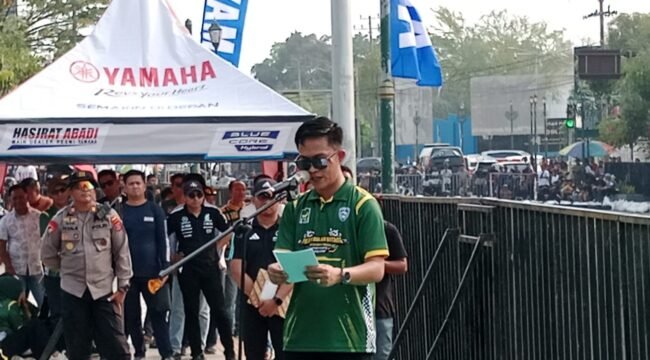 Bupati Konawe Utara yang juga Ketua DPW PPB Sultra, Ikbar saat memberikan sambutan pada pembukaan Cup Race PPB Sultra 2026 di Kendari. Foto: Penafaktual.com