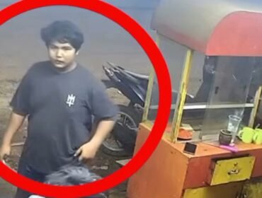 Terekam CCTV, pria berkaos hitam ini diduga gelapkan motor karyawan gorengan di Kelurahan Dawi-dawi, Kecamatan Pomalaa, Kabupaten Kolaka. Foto: Istimewa