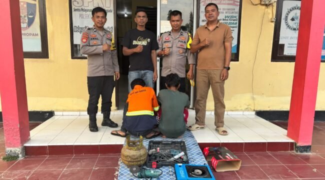 Kepolisian Sektor Labandia menangkap dua pria pelaku pencurian baranh di rumah dinas SD 1 Labandia Koltim. Foto:Istimewa