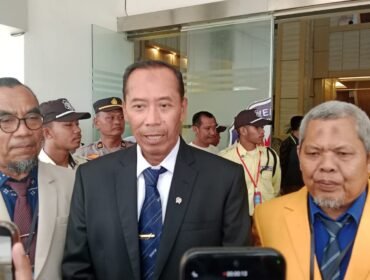 Wakil Menteri Pendidikan Tinggi, Sains dan Teknologi Republik Indonesia (Wamendiktisaintek RI) Fauzan (tengah). Foto: Penafaktual.com