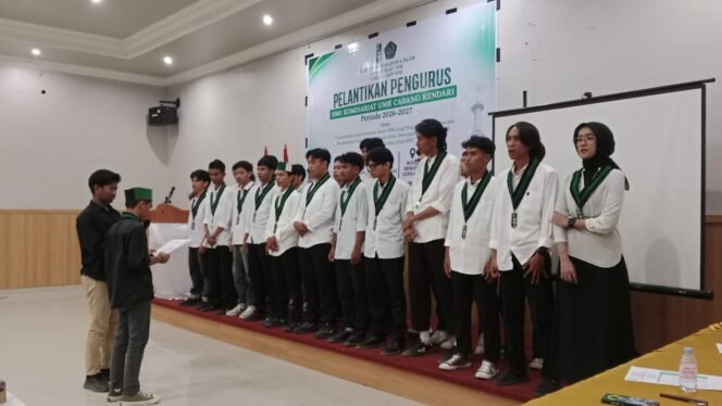
 Proses pengukuhan pengurus HMI Komisariat Universitas Muhammadiyah Kendari (UMK) Cabang Kendari periode 2026-2027.Foto: Penafaktual.com