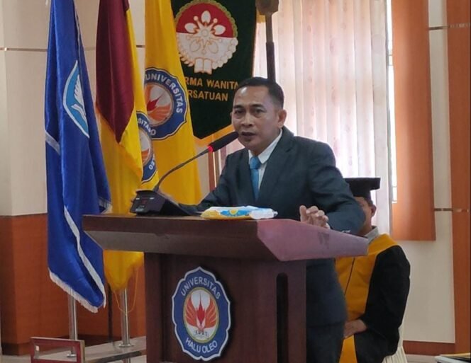 
 Herianto saat menjalani ujian Disertasi terbuka di hadapan promotor dan penguji. Foto: Istimewa